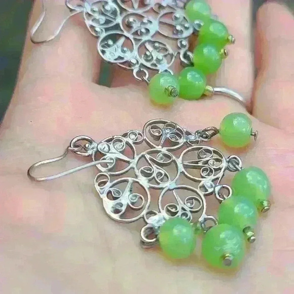 Vintage silver tone green gemstone beads earrings - Picture 12 of 16
